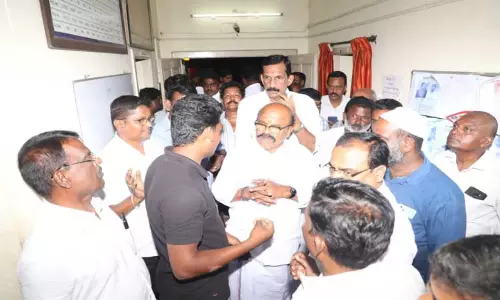 பொள்ளாச்சியில் அ.தி.மு.க. பிரமுகர் கைது