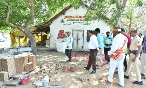 அரசின் பாதுகாப்பு வழிமுறைகள் முறையாக கடைபிடிக்கப்படுகிறதா? என மறுஆய்வு அரசின் பாதுகாப்பு வழிமுறைகள் முறையாக கடைபிடிக்கப்படுகிறதா? என மறுஆய்வு