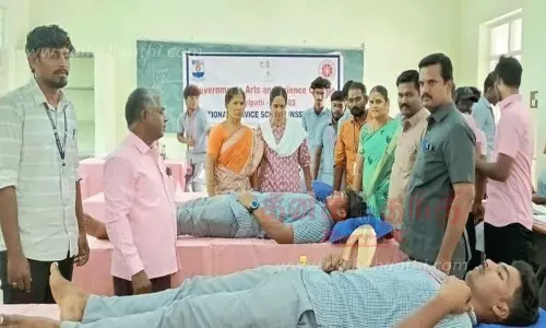 அரசு கல்லூரி மாணவர்கள் ரத்த தானம் அரசு கல்லூரி மாணவர்கள் ரத்த தானம்