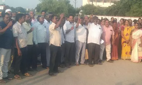 சின்னசேலத்தில், ஆசிரியர்கள் ஆர்ப்பாட்டம்