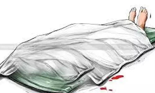 பெருந்துறையில் புதிதாக கட்டப்பட்டு வரும் வீட்டின் தூண் சரிந்து விழுந்து வாலிபர் சாவு பெருந்துறையில் புதிதாக கட்டப்பட்டு வரும் வீட்டின் தூண் சரிந்து விழுந்து வாலிபர் சாவு