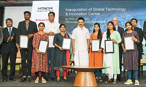 ஜனவரியில் உலக முதலீட்டாளர்கள் மாநாடு: வெளிநாட்டு முதலீடுகளை ஈர்க்க அரசு முயற்சி; முதல்-அமைச்சர் பேச்சு ஜனவரியில் உலக முதலீட்டாளர்கள் மாநாடு: வெளிநாட்டு முதலீடுகளை ஈர்க்க அரசு முயற்சி; முதல்-அமைச்சர் பேச்சு