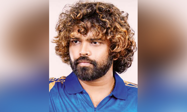 நடிகரான ஆடை வடிவமைப்பாளர்