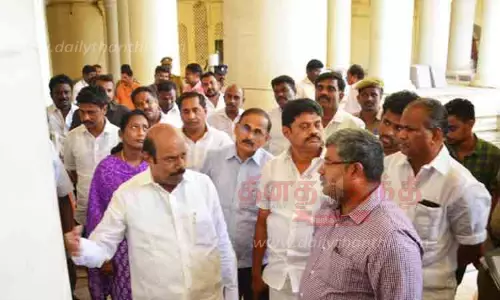 ரூ.12 கோடியில் திருமலைநாயக்கர் மகால் புனரமைப்பு பணிகள்- அமைச்சர் எ.வ.வேலு ஆய்வு