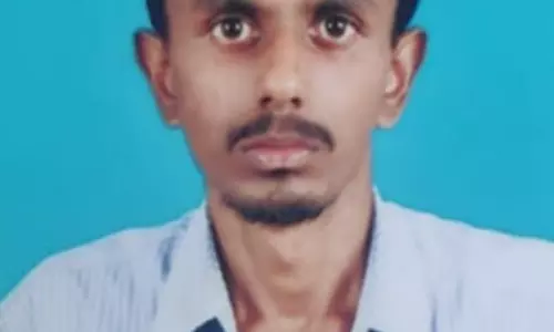 மொபட் மீது வாகனம் ேமாதல்; கோவில் பூசாரி பலி