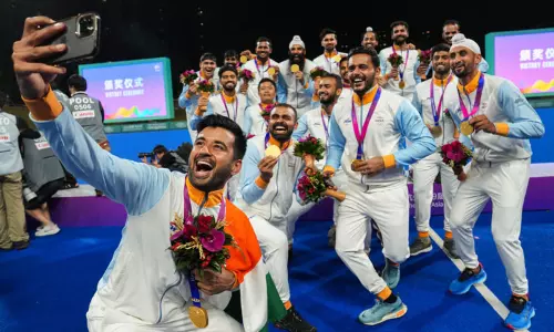 ஆசிய விளையாட்டு: ஹாக்கியில் தங்கப்பதக்கம் வென்ற இந்தியா...! ஆசிய விளையாட்டு: ஹாக்கியில் தங்கப்பதக்கம் வென்ற இந்தியா...!