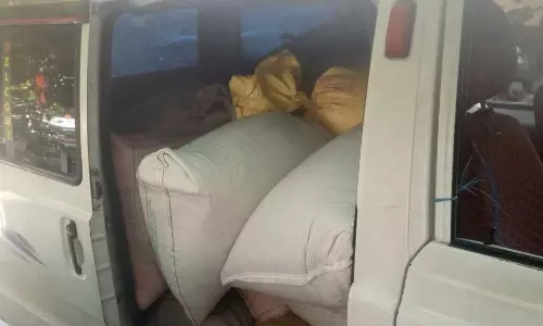 800 கிலோ ரேஷன்அரிசி பறிமுதல்