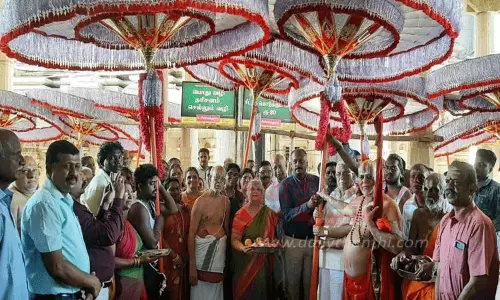 நவதிருப்பதி கோவில்களுக்கு 20 திருக்குடைகள் நவதிருப்பதி கோவில்களுக்கு 20 திருக்குடைகள்