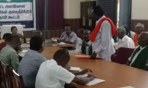 மழைநீர் வரத்து கால்வாயில் ஆக்கிரமிப்புகளை அகற்ற வேண்டும்குறைதீர்க்கும் நாள் கூட்டத்தில் விவசாயிகள் வலியுறுத்தல்