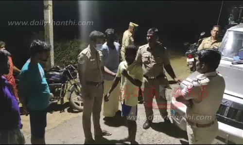 நள்ளிரவில் வீடு புகுந்தவரை பிடித்து மரத்தில் கட்டி வைத்து அடி, உதை