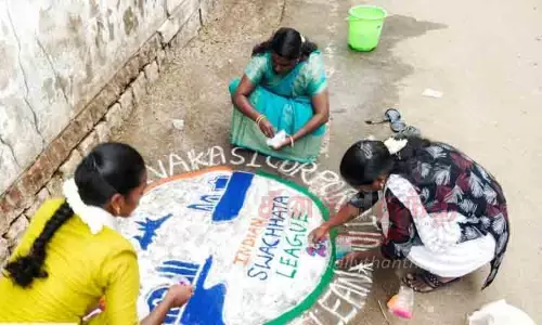 சாலைகளில் குப்பை கொட்டுவதை தடுக்க நூதன பிரசாரம்