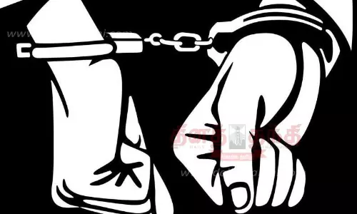 ஓட்டல் ஊழியரை காரில் கடத்தி ரூ.14 லட்சம் பறித்த வழக்கில் ஒருவர் கைது