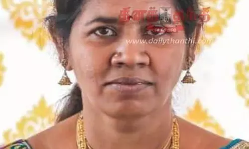 கொடுமுடி அருகே மோட்டார் சைக்கிளில் இருந்து தவறி விழுந்த ஆசிரியை பலி கொடுமுடி அருகே மோட்டார் சைக்கிளில் இருந்து தவறி விழுந்த ஆசிரியை பலி