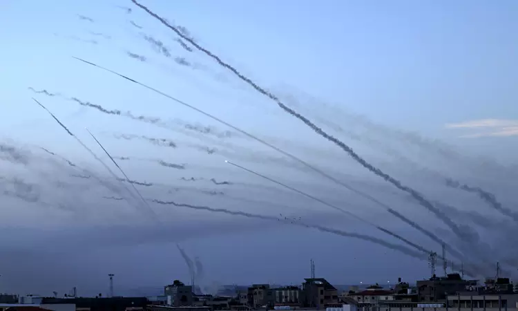 20 நிமிடங்களில் 5 ஆயிரம் ஏவுகணைகள் ஏவிய பாலஸ்தீனிய ஆயுதக்குழுக்கள் - இஸ்ரேலில் பெரும் பதற்றம்: போர் அறிவிப்பு