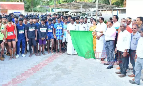 மயிலாடுதுறையில் அறிஞர் அண்ணா நெடுந்தூர ஓட்டப்போட்டி