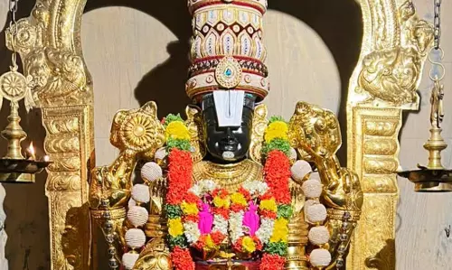 புரட்டாசி 3-வது சனிக்கிழமையை யொட்டி பெருமாள் கோவில்களில் சிறப்பு பூஜை