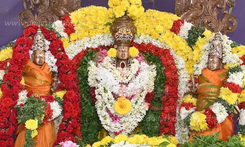 பெருமாள் கோவில்களில் குவிந்த பக்தர்கள்