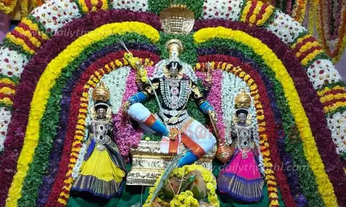 கருணாகடாக்ஷ பெருமாள் கோவிலில் சிறப்பு வழிபாடு