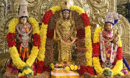 புரட்டாசி 3-வது சனிக்கிழமையையொட்டிபெருமாள் கோவிலில் சிறப்பு வழிபாடுதிரளான பக்தர்கள் தரிசனம்