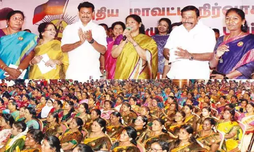 மக்களை பிரிக்க நினைக்கும் பா.ஜ.க.வின் முயற்சியை முறியடிக்க வேண்டும் - கனிமொழி