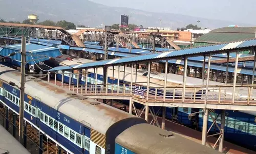 கிளாம்பாக்கத்தில் ரூ.20 கோடியில் புதிய ரெயில் நிலையம் - டெண்டர் கோரிய தெற்கு ரெயில்வே