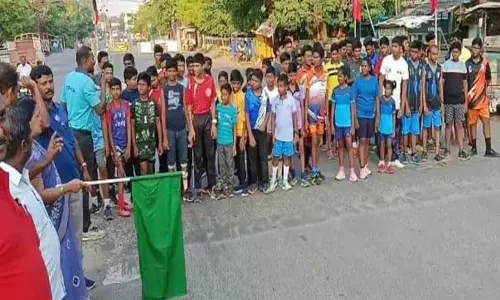 கோவில்பட்டி,கீழஈராலில் தகவல் அறியும் உரிமை சட்டம் குறித்த விழிப்புணர்வு மாரத்தான் ஓட்டம்