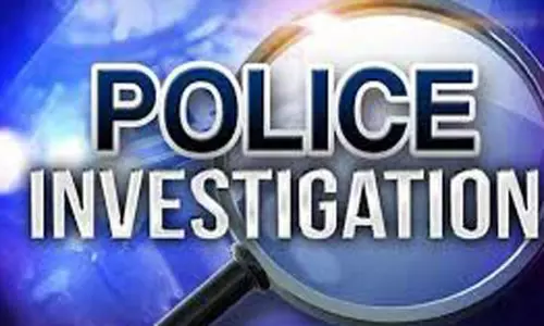 திருச்செந்தூர் கோவில் வளாகத்தில் 1½ வயது குழந்தை கடத்தப்பட்ட சம்பவத்தில் தனிப்படை போலீசார் தேனிக்கு விரைந்துள்ளனர். திருச்செந்தூர் கோவில் வளாகத்தில் 1½ வயது குழந்தை கடத்தப்பட்ட சம்பவத்தில் தனிப்படை போலீசார் தேனிக்கு விரைந்துள்ளனர்.