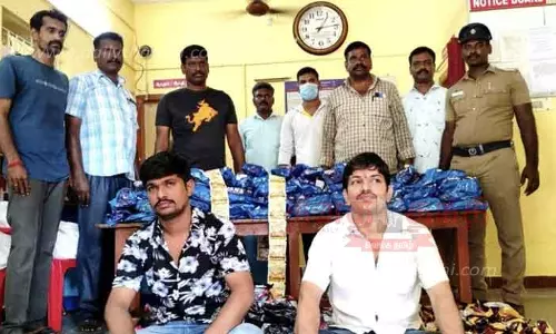 ரூ.1 லட்சம் மதிப்புள்ள புகையிலை பொருட்கள் பறிமுதல்