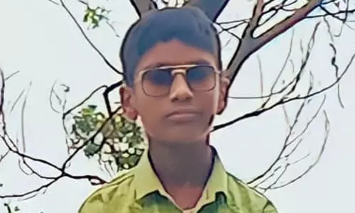 ஊஞ்சல் ஆடியபோது கழுத்தில் துணி இறுகி சிறுவன் சாவு