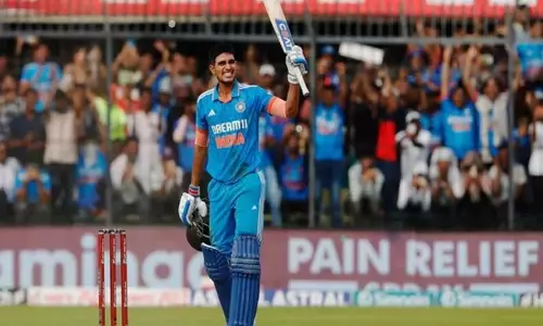உலகக்கோப்பை கிரிக்கெட்; ஆப்கானிஸ்தானுக்கு எதிரான ஆட்டத்திலும் சுப்மன் கில் விளையாடுவது சந்தேகம்..? - வெளியான முக்கிய தகவல்