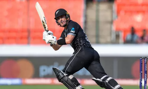 உலகக்கோப்பை கிரிக்கெட்; நெதர்லாந்துக்கு 323 ரன்கள் வெற்றி இலக்காக நிர்ணயித்த நியூசிலாந்து...!