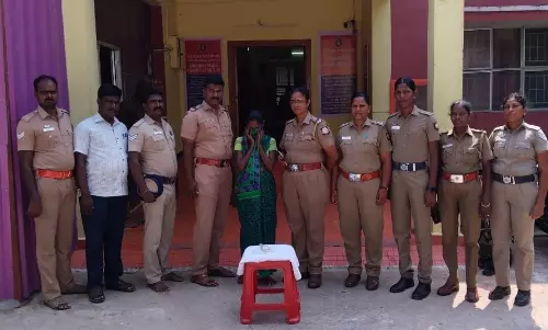 நகைகள்-பணத்தை கொள்ளையடித்த பெண் கைது