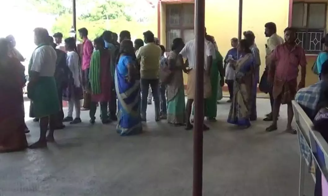 250-க்கும் மேற்பட்ட பெண்களிடம் பல லட்சம் ரூபாய் மோசடி