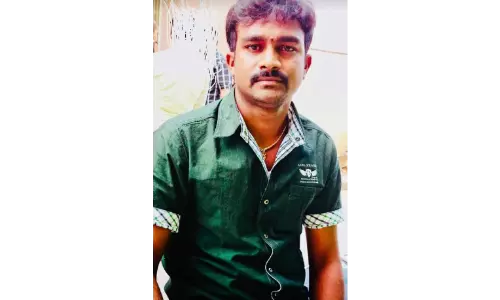 கம்பத்தில் பரிதாபம்:ஐஸ் பெட்டிக்கு சார்ஜ் போட்ட வாலிபர் மின்சாரம் பாய்ந்து சாவு