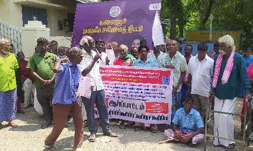 100 நாள் வேலை திட்ட மாற்றுத்திறனாளி தொழிலாளர்கள் ஆர்ப்பாட்டம்
