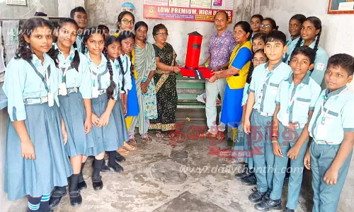 ஹயக்ரீவர் வித்யாஷ்ரம் சி.பி.எஸ்.இ. பள்ளி சார்பில் உலக தபால் தின விழா