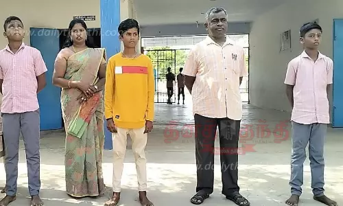 கலைத்திருவிழா மீதான ஈர்ப்பால் மீண்டும் பள்ளிக்கு வந்த மாணவர்