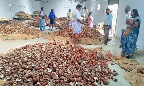 கொங்கணாபுரம் ஒழுங்குமுறை விற்பனை கூடத்தில்கொப்பரை தேங்காய் விற்பனை அதிகரிப்புரூ.7 லட்சத்துக்கு ஏலம் போனது