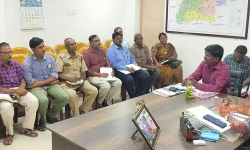 இடர்பாடுகளை தவிர்க்க விழிப்புடன் இருக்க வேண்டும்-கோட்டாட்சியர் அறிவுறுத்தல்