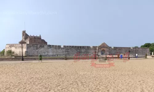 காவிரியில் தண்ணீர் திறந்து விட மறுக்கும் கர்நாடகா அரசை கண்டித்து   பகுதியில் கடையடைப்பு போராட்டம்