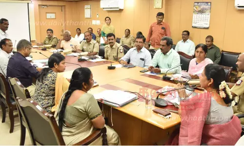 பட்டாசு விற்பனை நிலையங்களில்தொடர் ஆய்வு செய்ய வேண்டும் பட்டாசு விற்பனை நிலையங்களில்தொடர் ஆய்வு செய்ய வேண்டும்