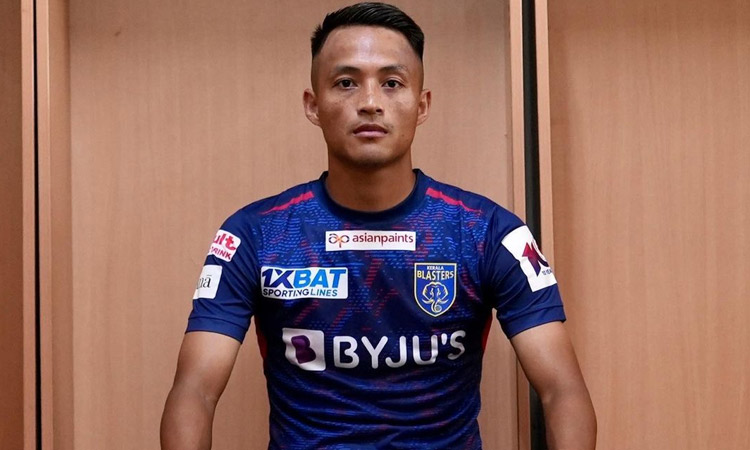 ஐ.எஸ்.எல். கால்பந்து தொடர்; கேரளா அணியில் இருந்து முக்கிய வீரர் விலகல்..!!