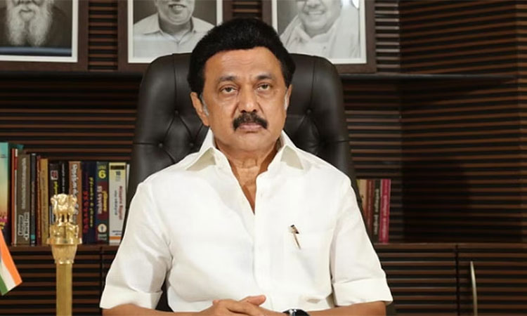 சாலைவிபத்தில் உயிரிழந்த கல்லூரி மாணவரின் குடும்பத்தினருக்கு ரூ.2 லட்சம் நிதியுதவி - முதல்-அமைச்சர் மு.க.ஸ்டாலின் அறிவிப்பு