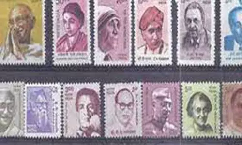 தூத்துக்குடியில் அஞ்சல் வார விழாவை முன்னிட்டு தபால்தலை கண்காட்சி