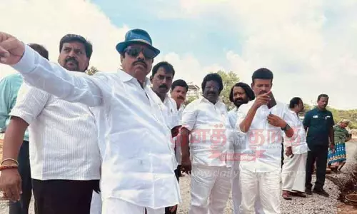 முதல்-அமைச்சர் மு.க.ஸ்டாலின் கலந்து கொள்ளும் விழா மேடை அமைக்கும் பணி