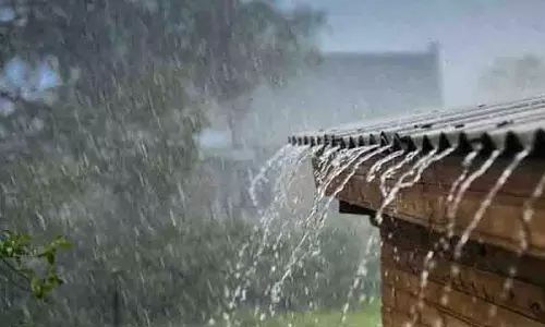 திருப்புவனத்தில் இடி, மின்னலுடன் கனமழை