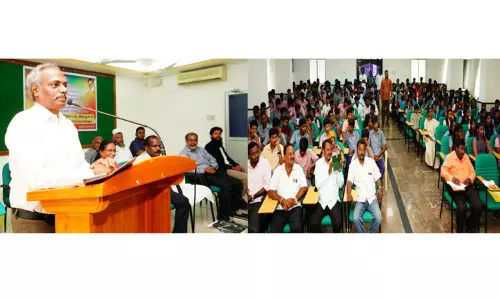 உயர்கல்வி படிப்பதற்கான அரசின் வழிகாட்டு பயிற்சி முகாம்