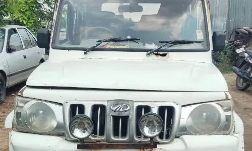 வாகன சோதனையில் போலீசார் வசூல் வேட்டையில் ஈடுபட்டதாக புகார்