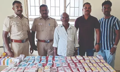 கட்டு கட்டாக வெளி மாநில லாட்டரி சீட்டுகள் பறிமுதல்