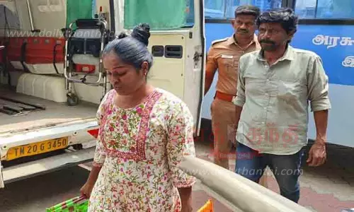 பெண்ணை ஆபாசமாக பேசியதாக டிக்-டாக் பிரபலம் ரவுடி பேபி சூர்யா உள்பட 2 பேர் கைது மதுரை சைபர் கிரைம் போலீசார் நடவடிக்கை